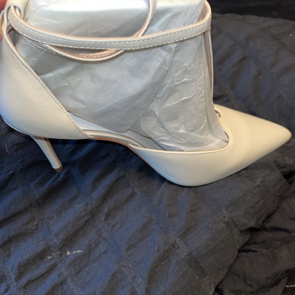 Heels - Picture 7 of 8